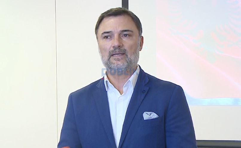 Dokumenti/ “Kryetari i komanduar i PD” Alibejaj, pas vendimit të KAS, firmos  deklaratën solemne