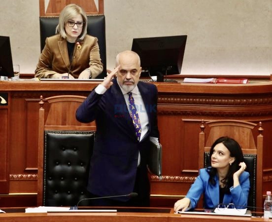 Rama tërhiqet pas reagimit të ambasadës amerikane/ “Nuk kam paralajmëruar asnjë ‘non-grata'”