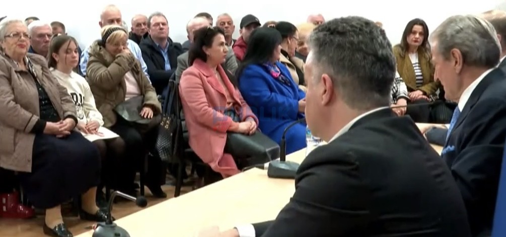 Berisha: Një grup lakenjsh kalojnë nga studio në studio vetëm për të mashtruar qytetarët