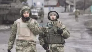Gratë ukrainase që luftojnë në vijën e frontit, ish-gazetarja: Nëse do të kisha një armë, do të bëja diçka më shumë për jetën time