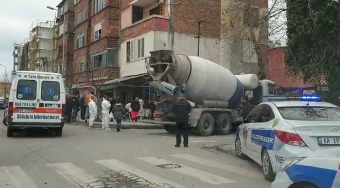 Durrësit, betonieria përplas biçikletën, një i vdekur