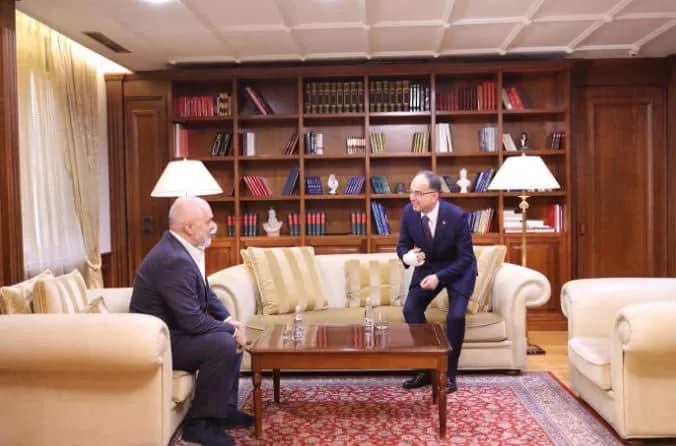 Rama i rrit rrogën Presidentit Begaj me 1.7 mln lekë