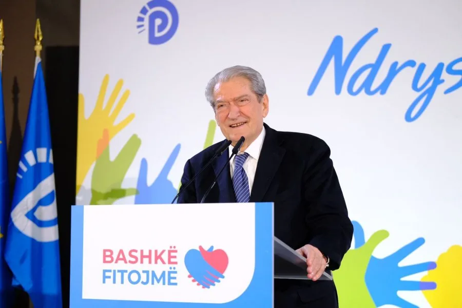 Berisha: Kandidatët e PS vijnë nga ‘bodrumet e mafies’, vëllezër në vese me Edi Ramën!