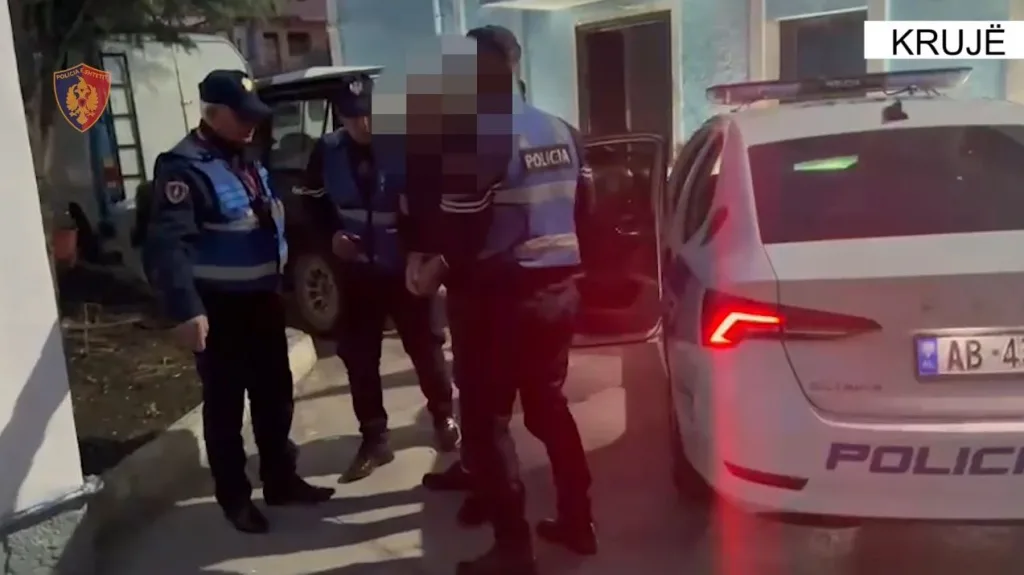 Krujë/ Mbante pa leje armë zjarri automatik, arrestohet 64-vjeçari