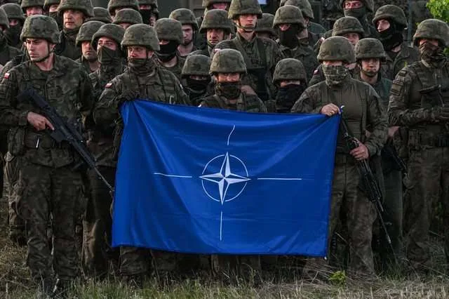 Si duhet ta frenojë NATO Rusinë e Vladimir Putinit