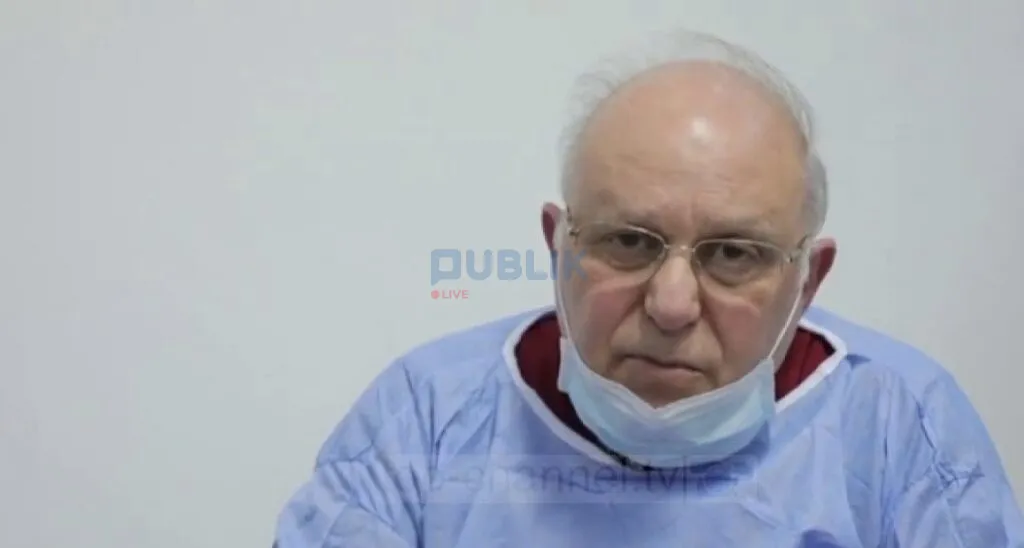 Mjeku  i nderuar Kalo  që sherbeu 42 vite në QSUT, largohet përfundimisht nga Shqipëria. Partia dhe kryetari prevalojnë mbi interesat kombëtare