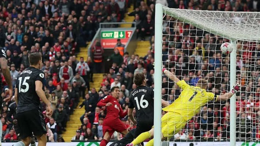 Liverpooli ndal Arsenalin dhe i bën nder Manchester Cityt