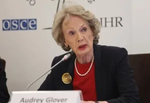 Glover  e ODIHR në konferencën e parë për median në vëzhgimin e zgjedhjeve