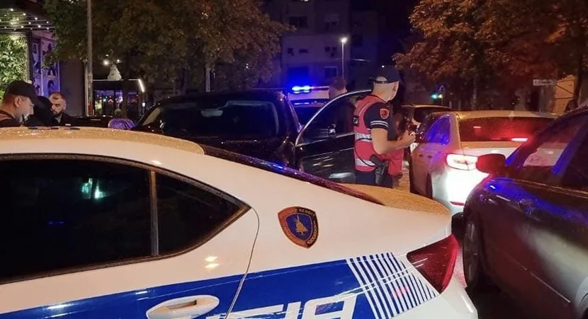 Tiranë/ Sherr me thikë në një lokal në  Laprakë, 3 të plagosur