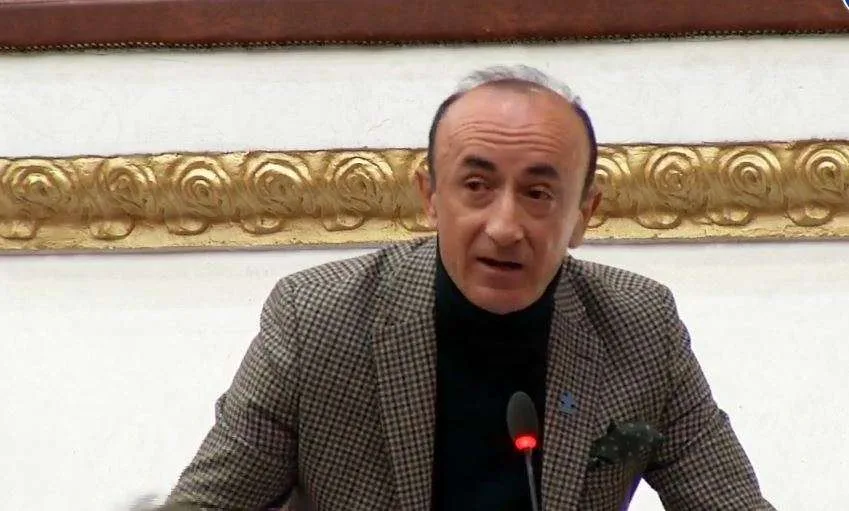 Deputeti Sula akuza PS: Ekonomia në ditët më të zeza, gënjeni shqiptarët me rritje pagash për fushatë