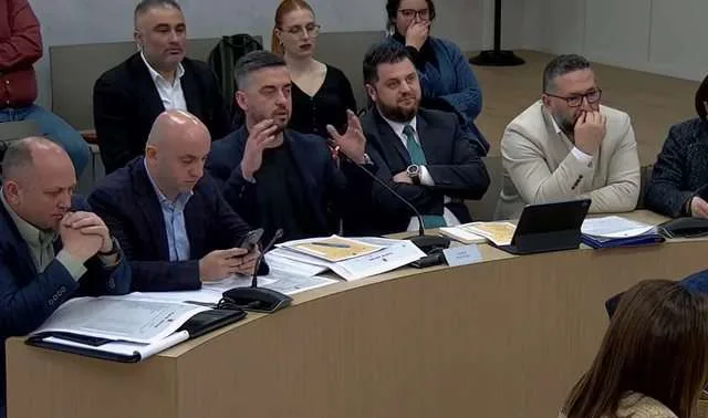 Diskutime në KQZ/ Përfaqësuesi i vulës: Koalicioni “Bashkë Fitojmë” po përdor logon e PD-së