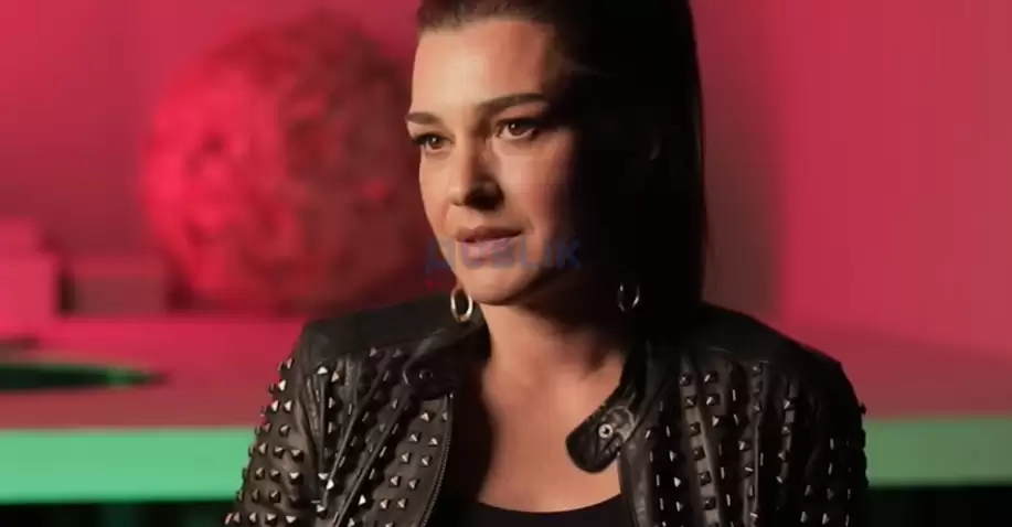 Elsa Lila tregon momentet e arrestimit: Si zbarkuan 7 policë në 5 të mëngjesit në shtëpinë time
