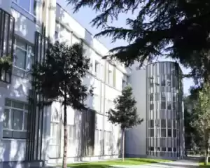 Rama informon mbi punimet  në spitalin e ri për trajtimin e sëmundjeve të brendshme : Drejt përfundimit