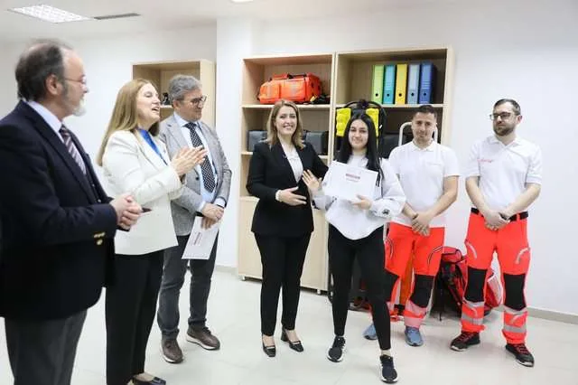Manastirliu- Kumbaro shpërndajnë 30 çertifikata të rojeve bregdetare : Rritje e sigurisë në plazhe