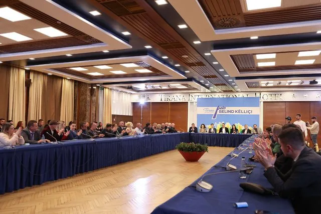 Këlliçi paraqet programin për mjedisin
