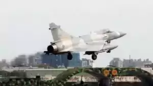 Tajvan/ 58 avionë kinezë dhe 9 luftanije në ditën e dytë të stërvitjes