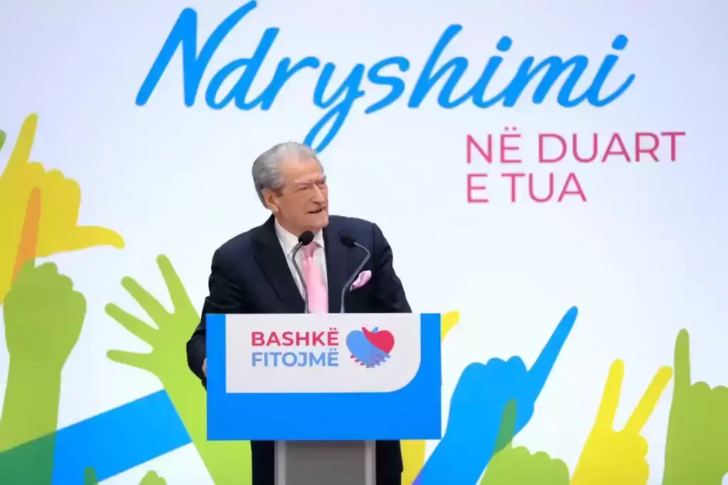 Berisha nga Durrësi: Më 14 maj do votoni ndryshimin e Shqipërisë