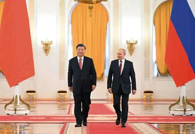 Bota sipas Xi Jinping dhe Vladimir Putin