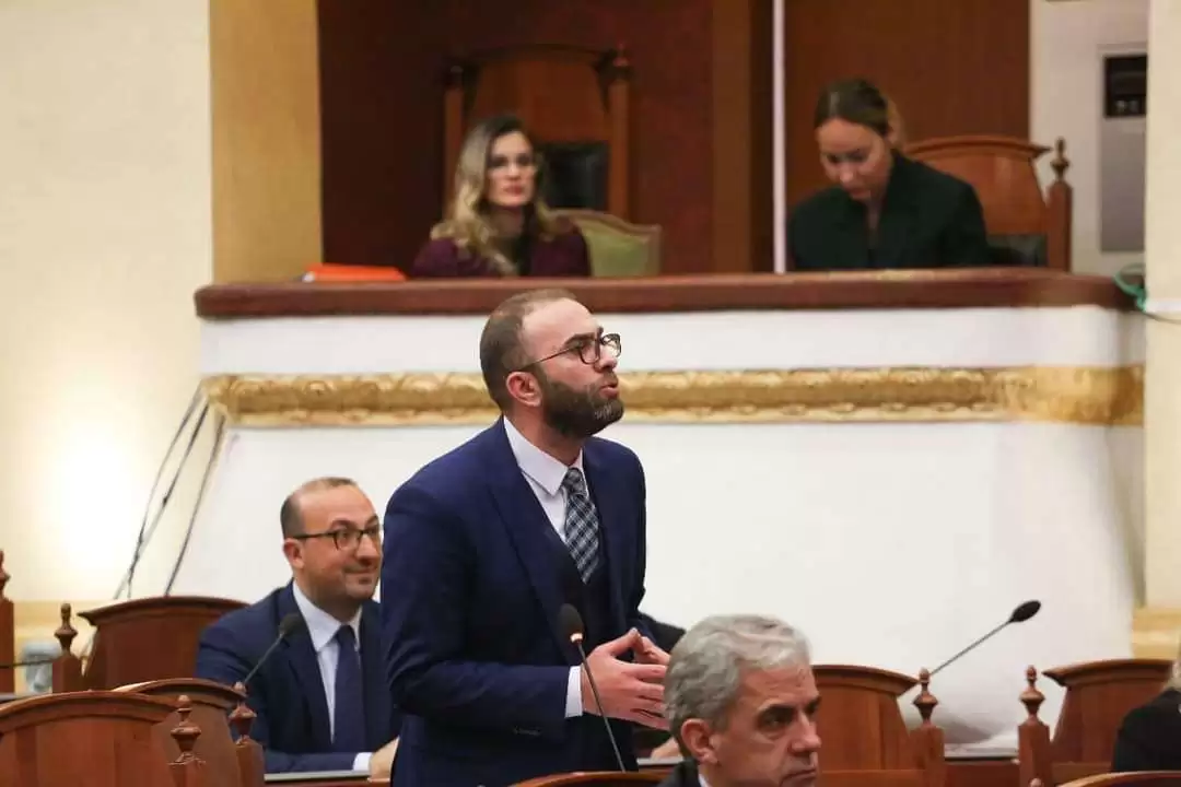 Gazment Bardhi i përgjigjet Gjykatës Kushtetuese: Vartëse e qeverisë për VKM-në, legalizon ndërtimet pa leje të oligarkëve