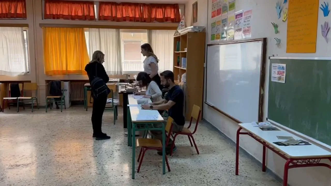 Zgjedhjet parlamentare në Greqi/ Shtatë kandidatë shqiptarë në garë, pjesëmarrja 31.52%