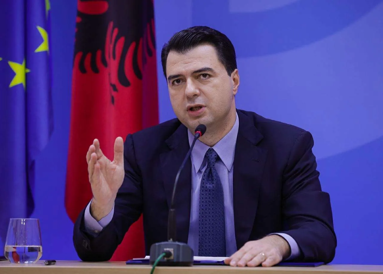 A po  rikthehet  Basha në drejtimin e PD-së?!