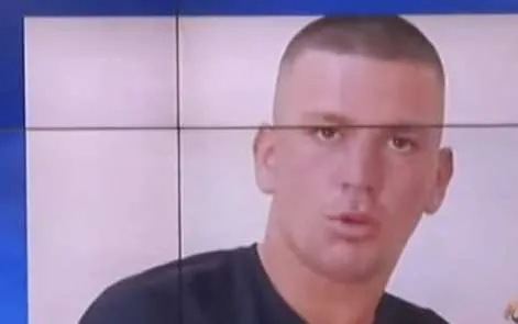 I skeduar 3 vite më parë për mashtrim/ Bashkëpunoi me policinë në hetime, zbulohet identiteti i 23-vjeçarit që çoi në arrestimin e Fredi Belerit