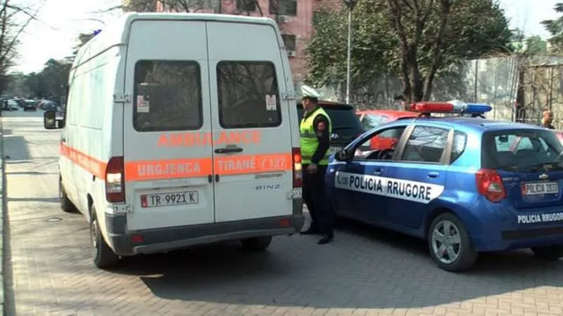 E rëndë në DURRËS/ 21-vjeçarja, bie nga kati i katërt i pallatit ku banonte
