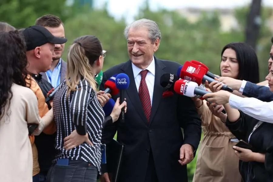Berisha insiston për blerjen e zgjedhjeve: Rama bleu vota 3-4 herë më shumë se Doshi