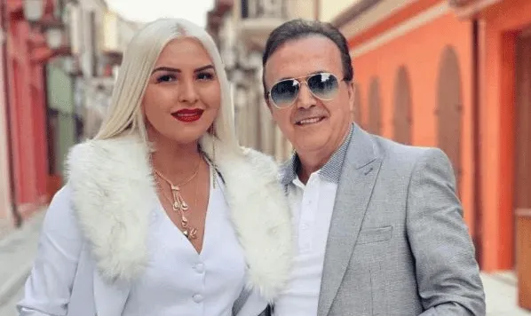 Digjet shtëpia e këngëtarëve