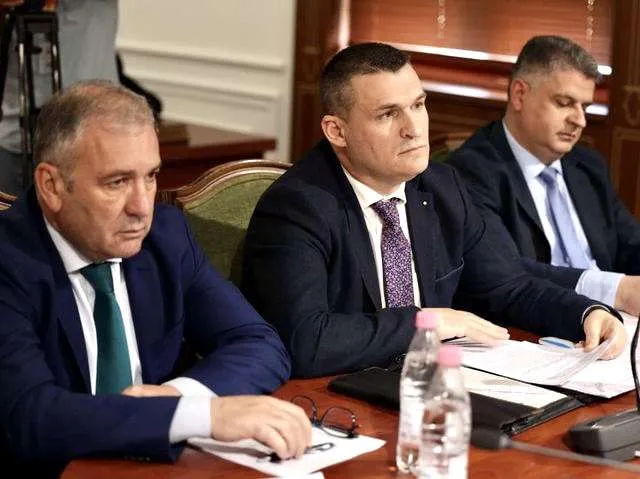 Dumani në  kërkim  rë  gjurmëve të ujqërve…