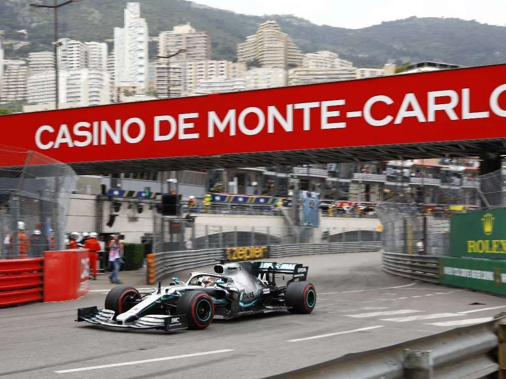 Formula 1/ Verstappen nuk fal, triumfon në Çmimin e Madh të Monacos