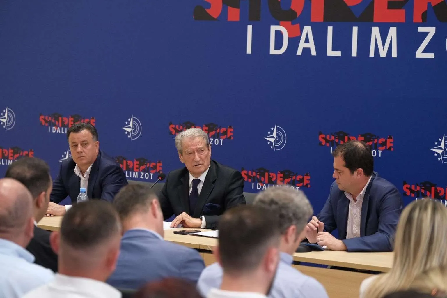 Raporti i Parlamentit Europian, Berisha: U kërkua hetim sulmin e paligjshme te Prestige Resort dhe News 24, kontrata e Portit të Durrësit skandaloze