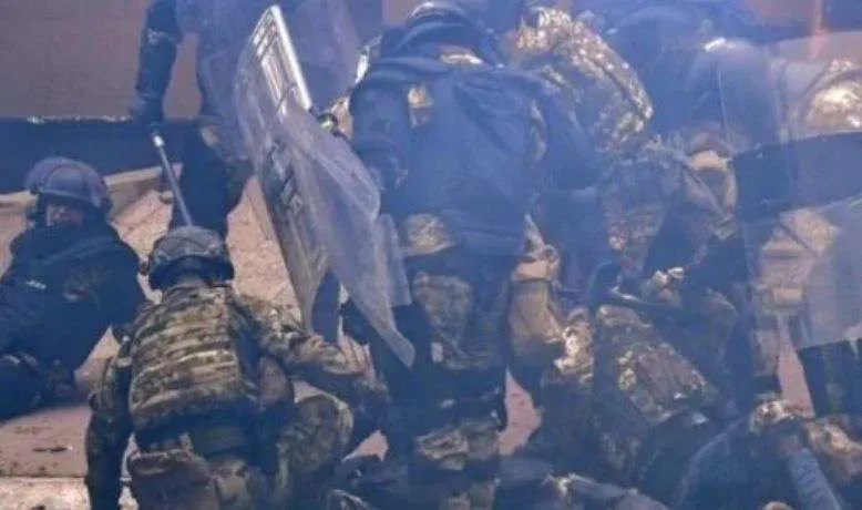 Zveçan, regjistrohet shpërthim në orët e vona, gazetarët: Serbët po provokojnë në vijimësi trupat e KFOR-it