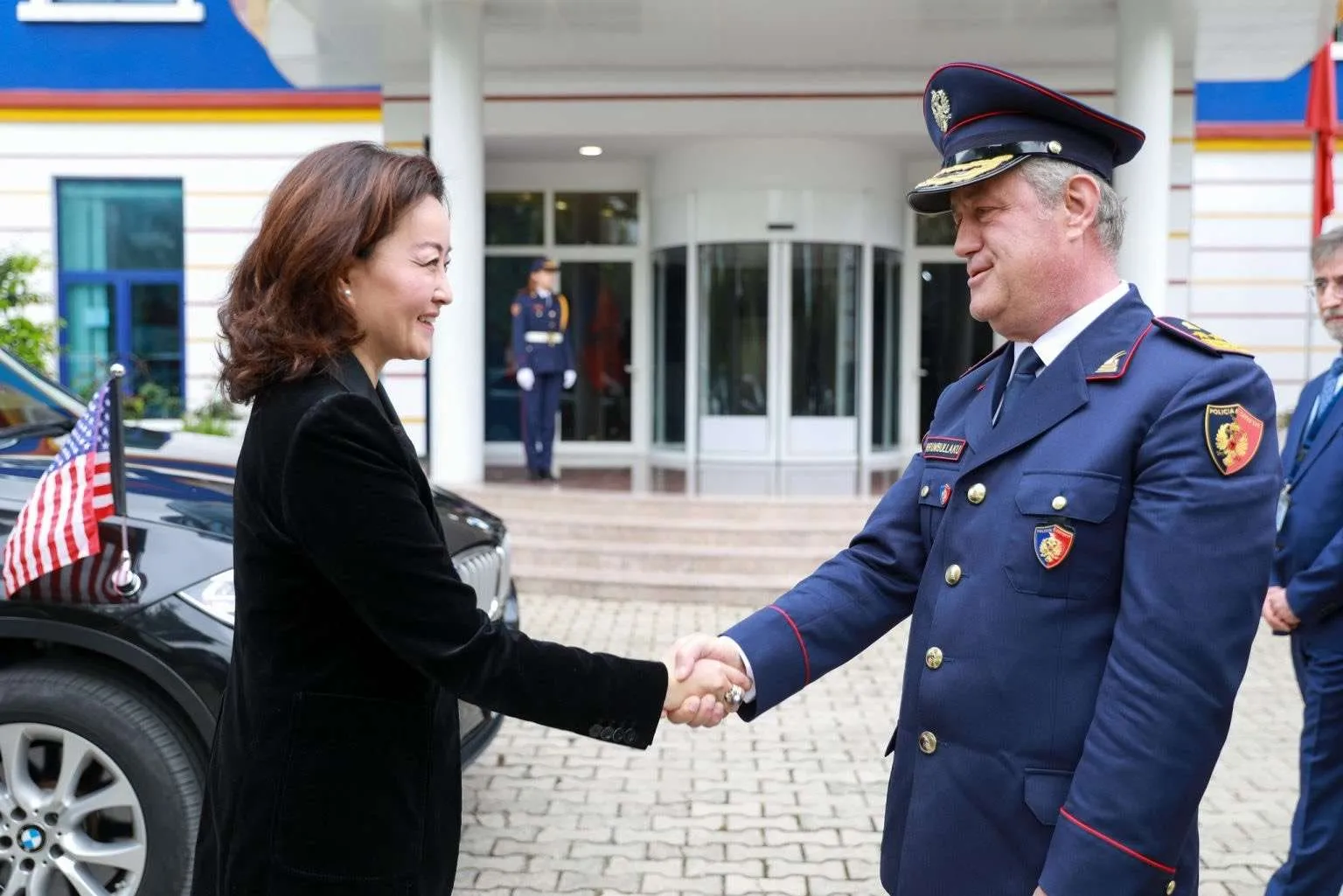 Yuri Kim takohet me kreun e Policisë së Shtetit