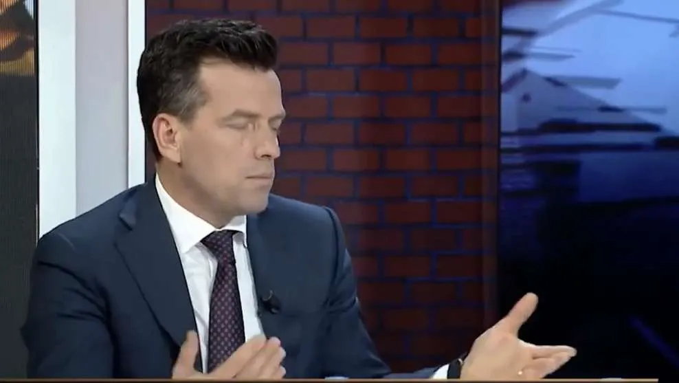 ‘Do të të fusim djalin në burg’/ Shehaj: Aktori Bujar Asqeriu ndryshoi qëndrim për Teatrin se e kërcënuan!