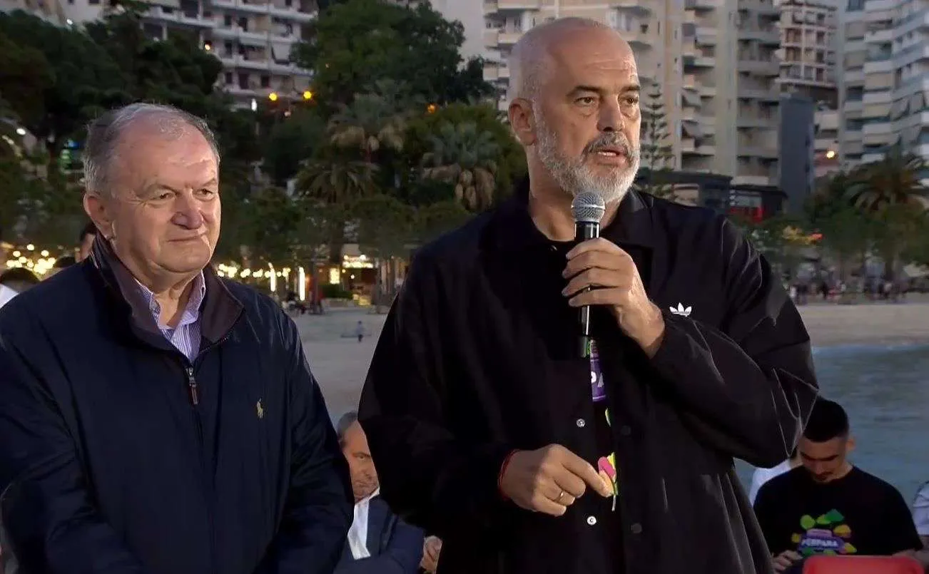 Sarandë/ Rama vlerëson ish-kryebashkiakun Stefan Çipa, por i heq të drejtën e fjalës: E di që nuk je përgatitur!
