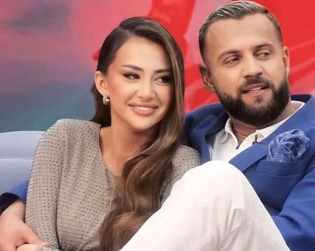 Kiara Tito s’ndryshon mbiemrin pas martesës me këngëtarin! Ç’po ndodh me çiftin