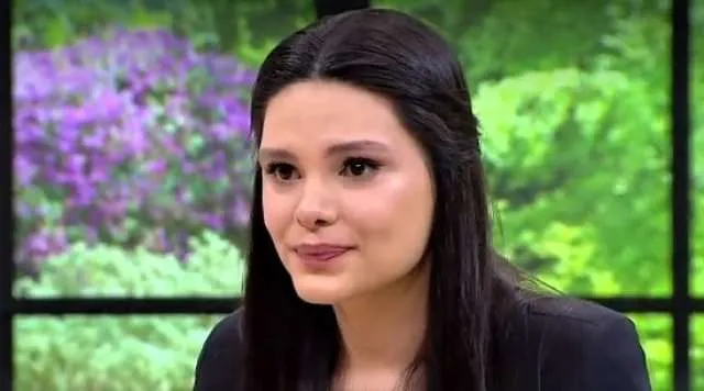 Almeda Abazi përlot me rrëfimin :Më tha nuk ta fal kurrë nëse e bën!
