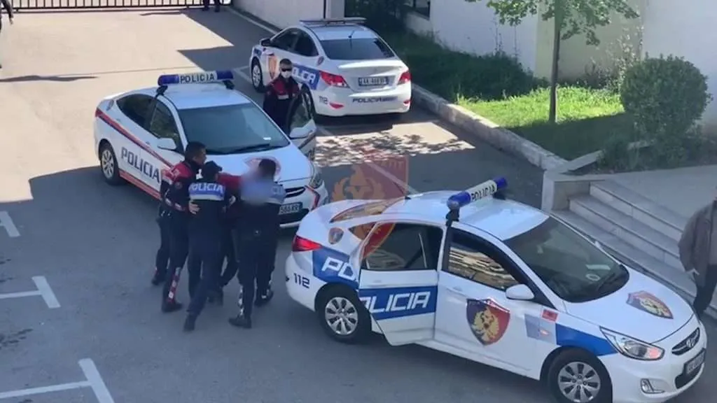 8 të arrestur në Tiranë për kokainë , dhunë në familje , aksident me makinë …