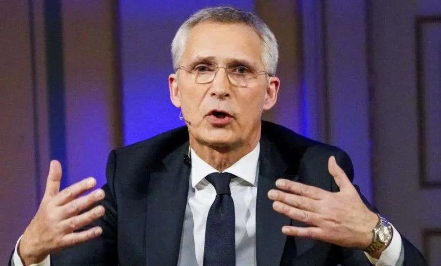 Stoltenberg dënon dhunën e serbëve ndaj KFOR-it në veri të Kosovës: E papranueshme! Do të garantojmë sigurinë me të gjitha mënyrat