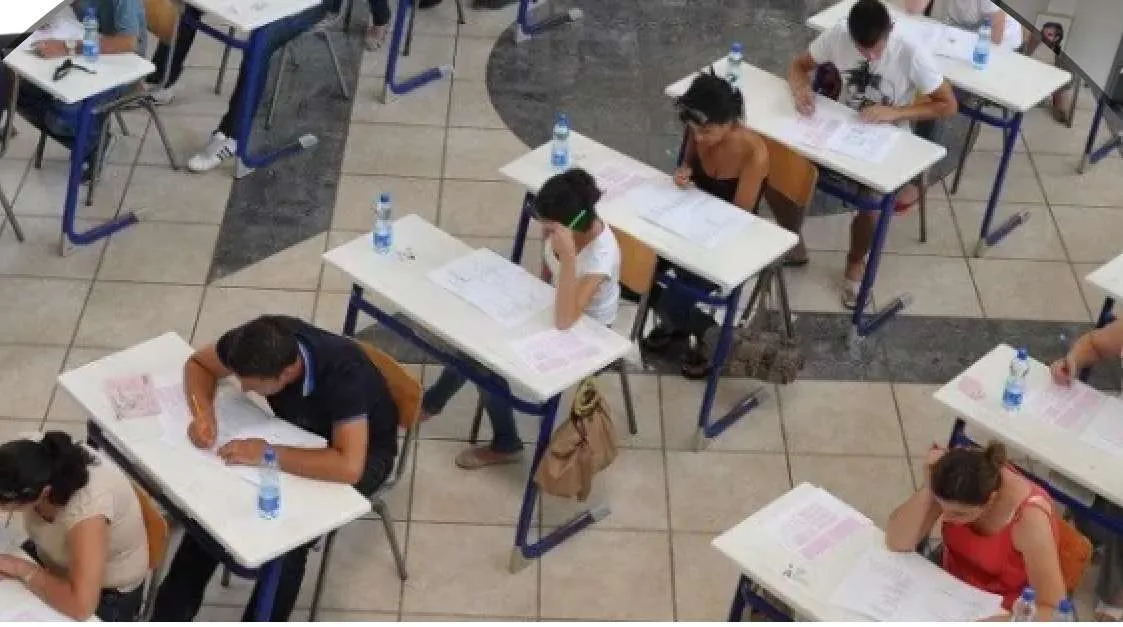 Sot provimi i Maturës/ Mbi 30 mijë maturantë testojnë njohuritë në gjuhën e huaj