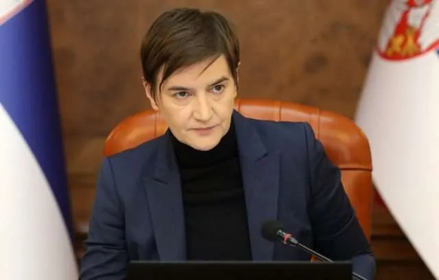 Protesta në Serbi/ Titulli: Kryeministrja Ana Brnabiq, e gatshme për dorëheqje, por presidenti refuzon
