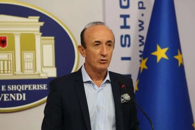Reagimi i deputetit Sula: Turp!  I patolerueshëm presioni ndaj deputetëve e gazetarëve