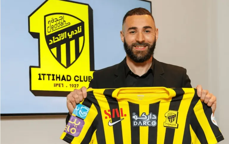 Benzema firmos me Al Ittihad: Ronaldo më këshilloi të vija në Arabi