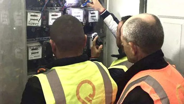 Shqiptarët nuk munden të paguajnë dritat, rriten borxhet