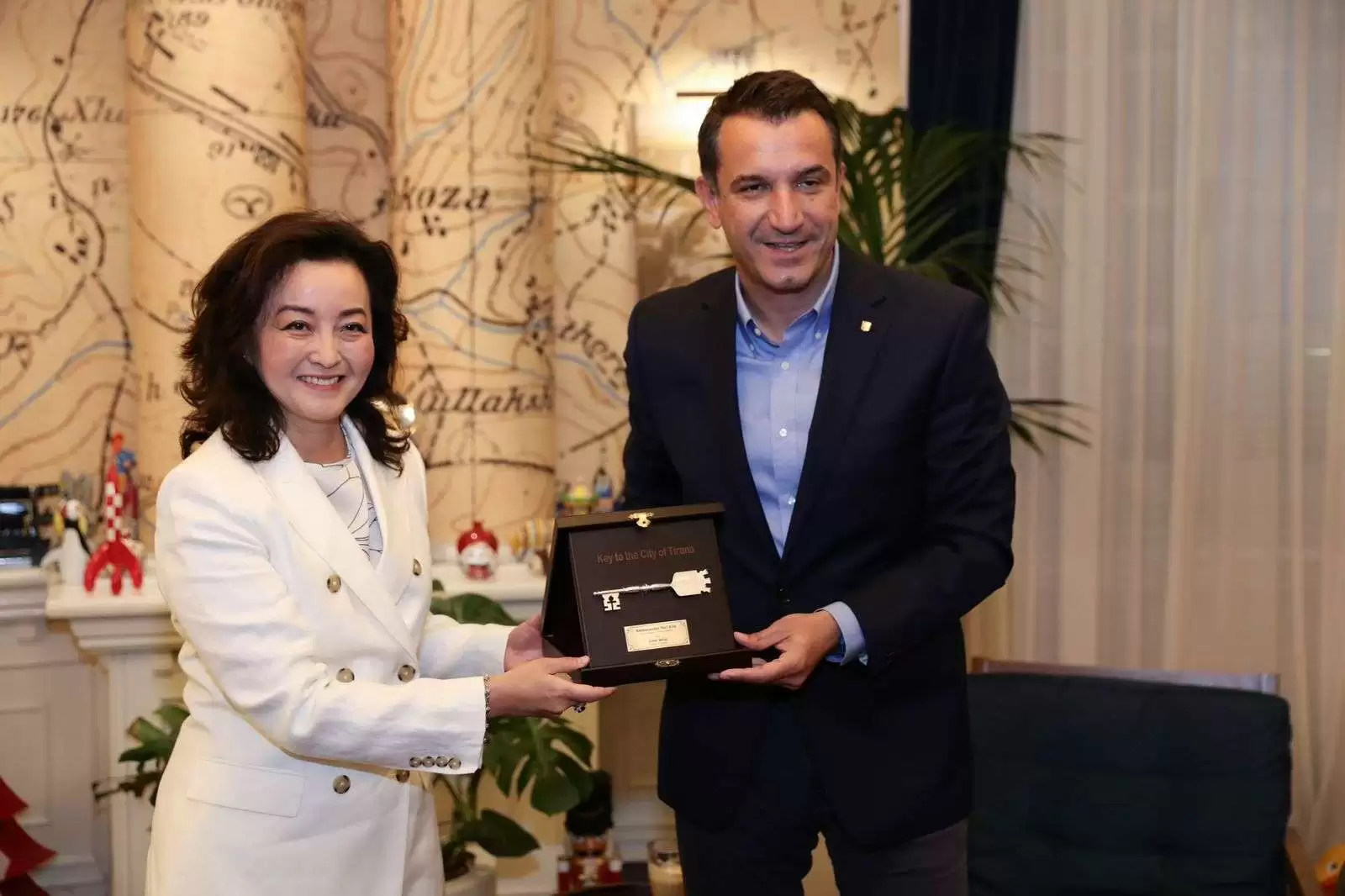 Yuri Kim merr “Çelësin e Qytetit’ nga Veliaj: Quaje Tiranën si shtëpinë tënde!