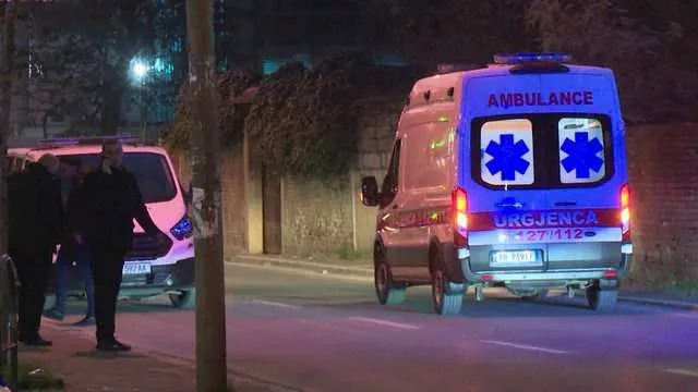 Rrogozhinë/ Shoferi përplas dy të mitur dhe ikën nga vendi i ngjarjes