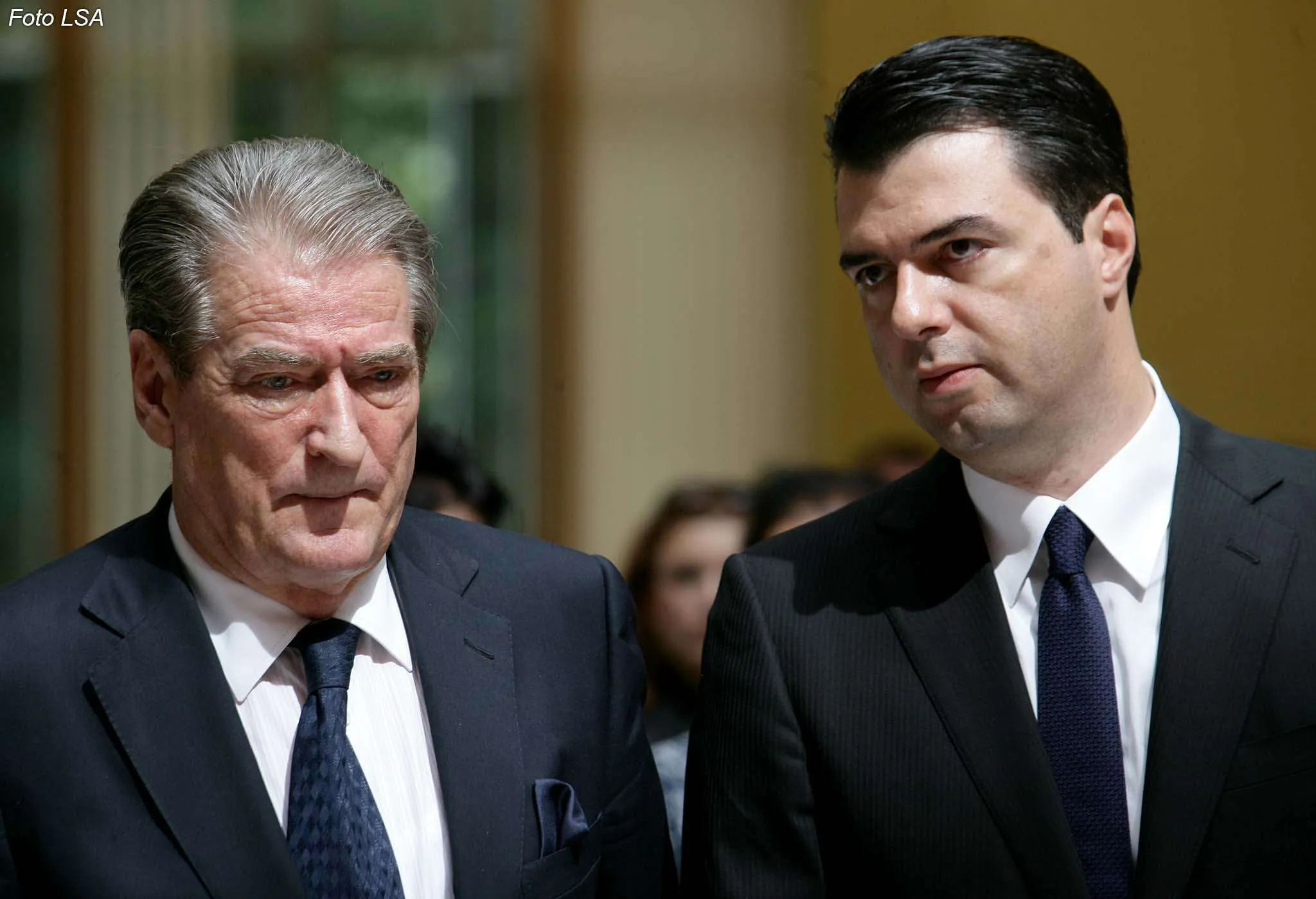 Berisha ironizon konkurimin me Bashën: Njësoj sikur të më thuash a do bësh garë me Ramën