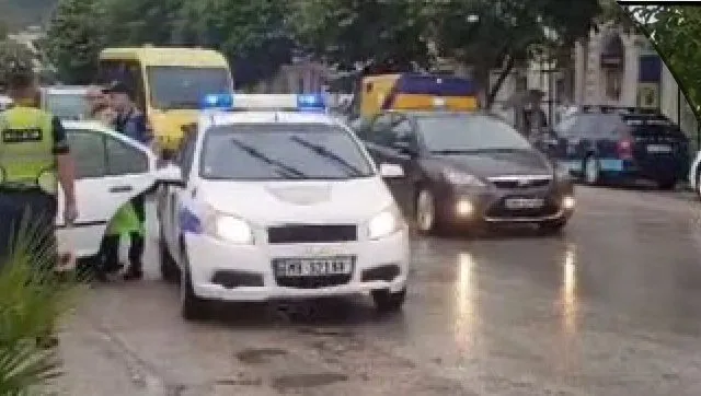 Berat/ Shoferi në gjendje të dehur përplaset me dy makina