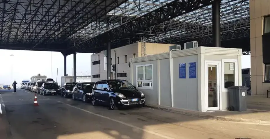 Prishtina  ndalon hyrjen në Kosovë të automjeteve me targa serbe